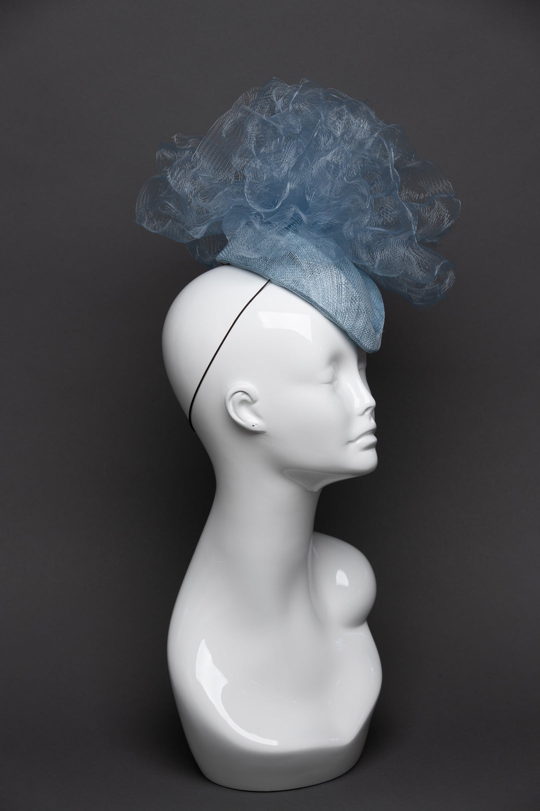 THG2621 - The Hat Girls