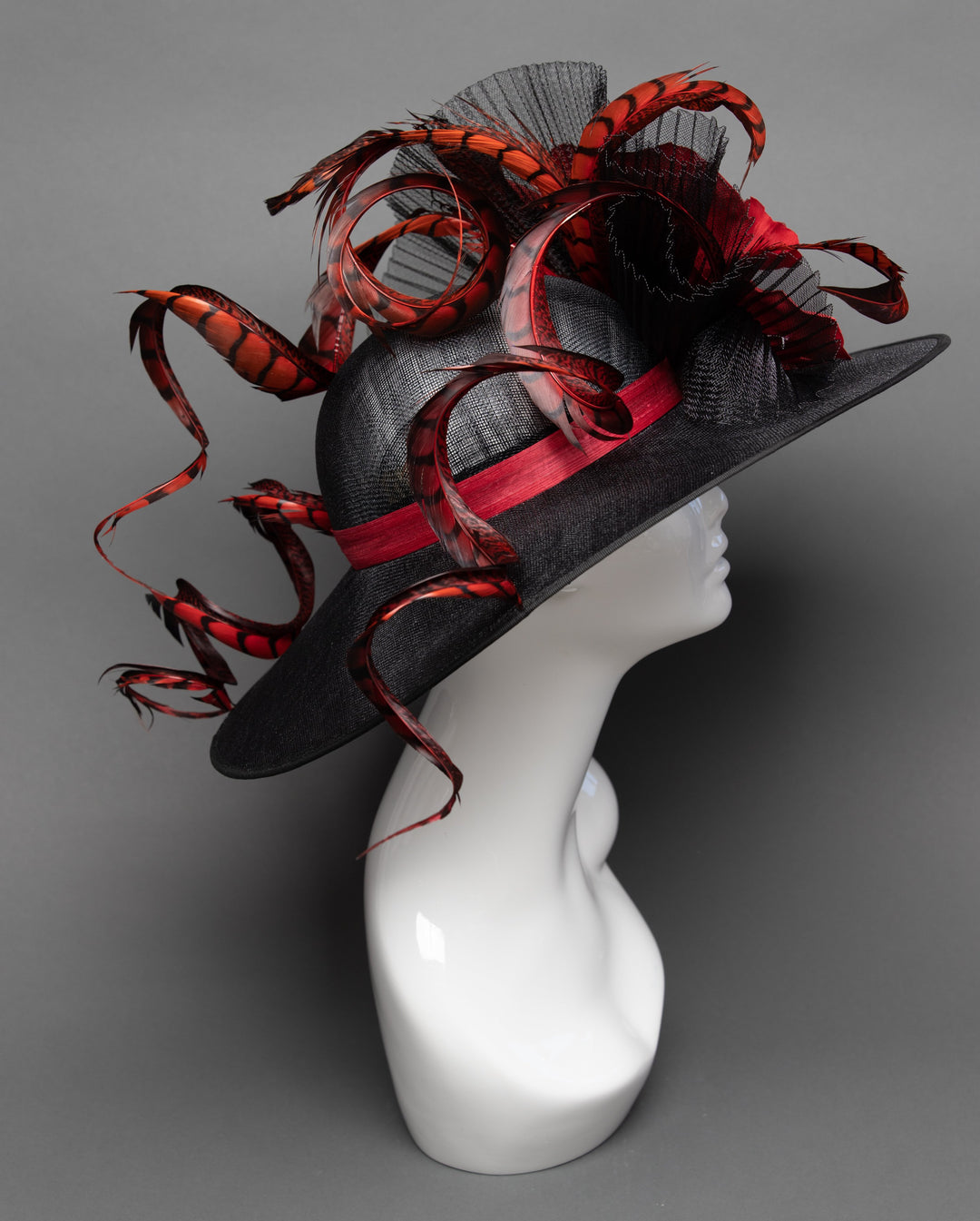 THG2800 - The Hat Girls