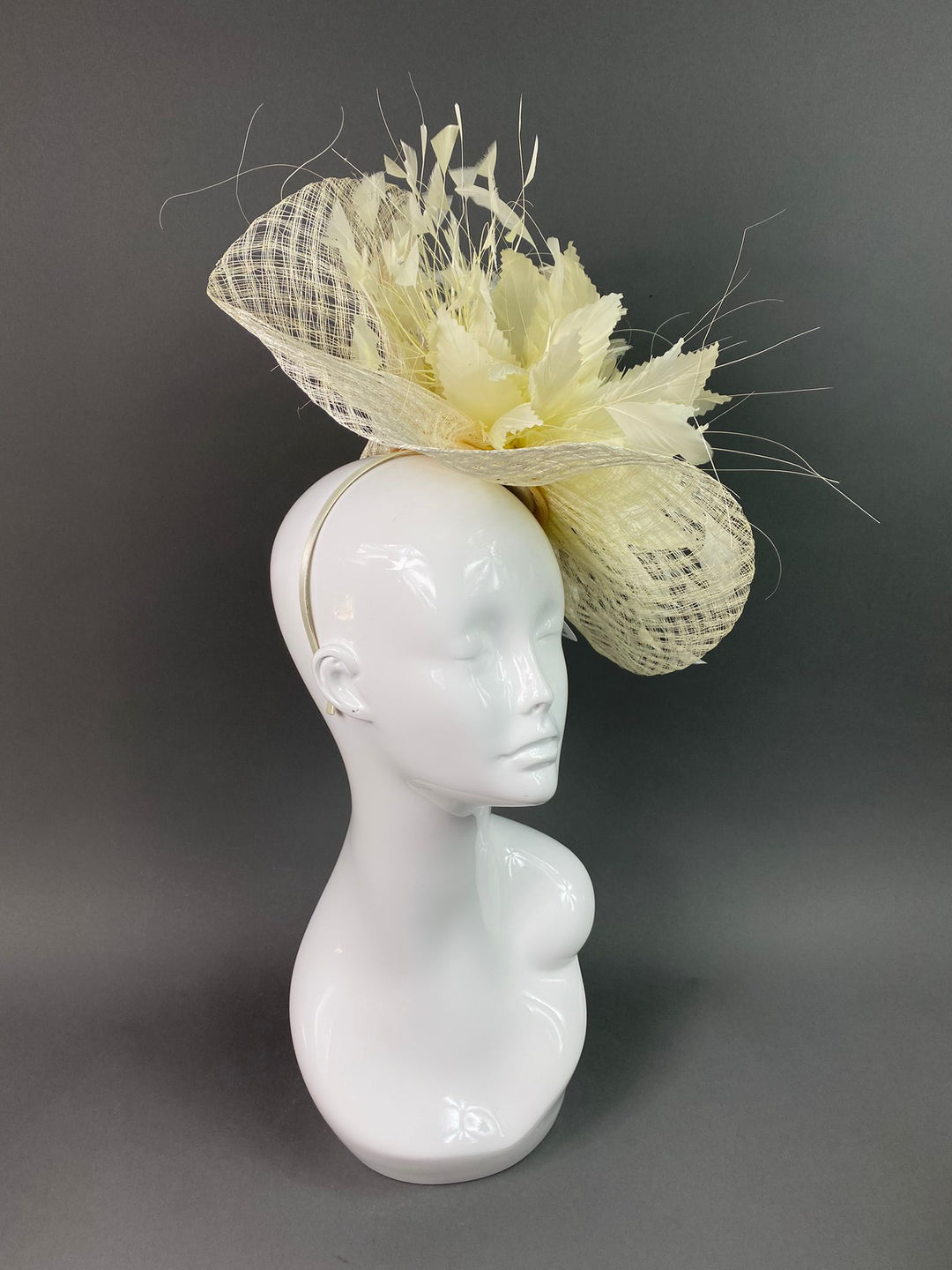 THG3800 - The Hat Girls