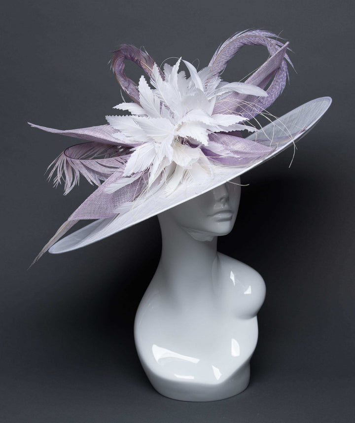 THG2499 - The Hat Girls