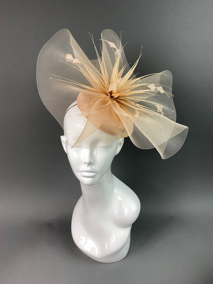 THG3785 - The Hat Girls