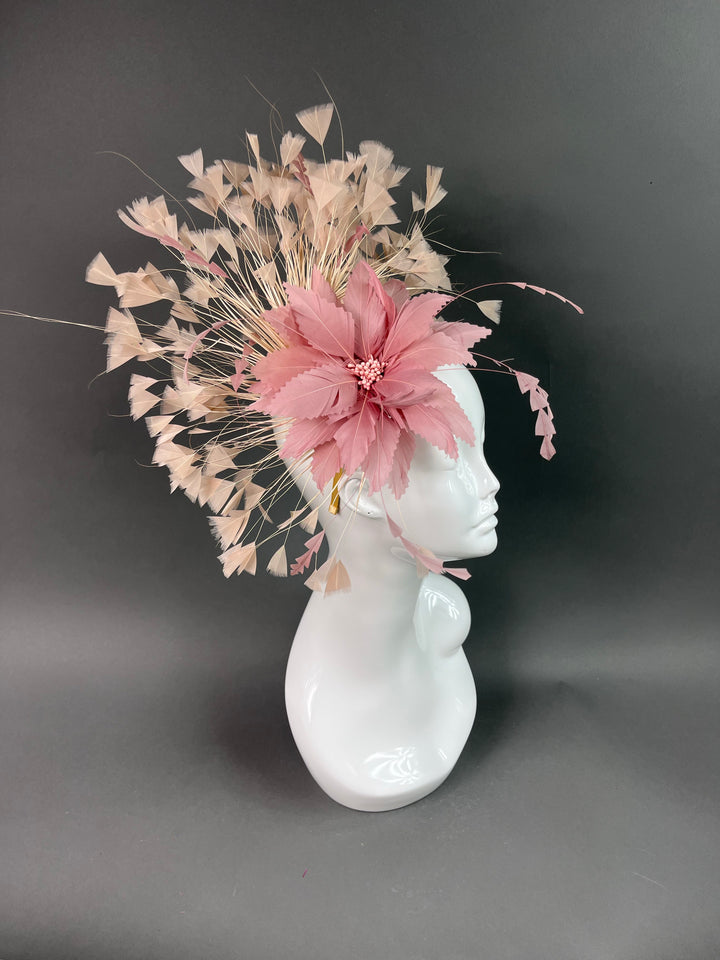 THG3874 - The Hat Girls