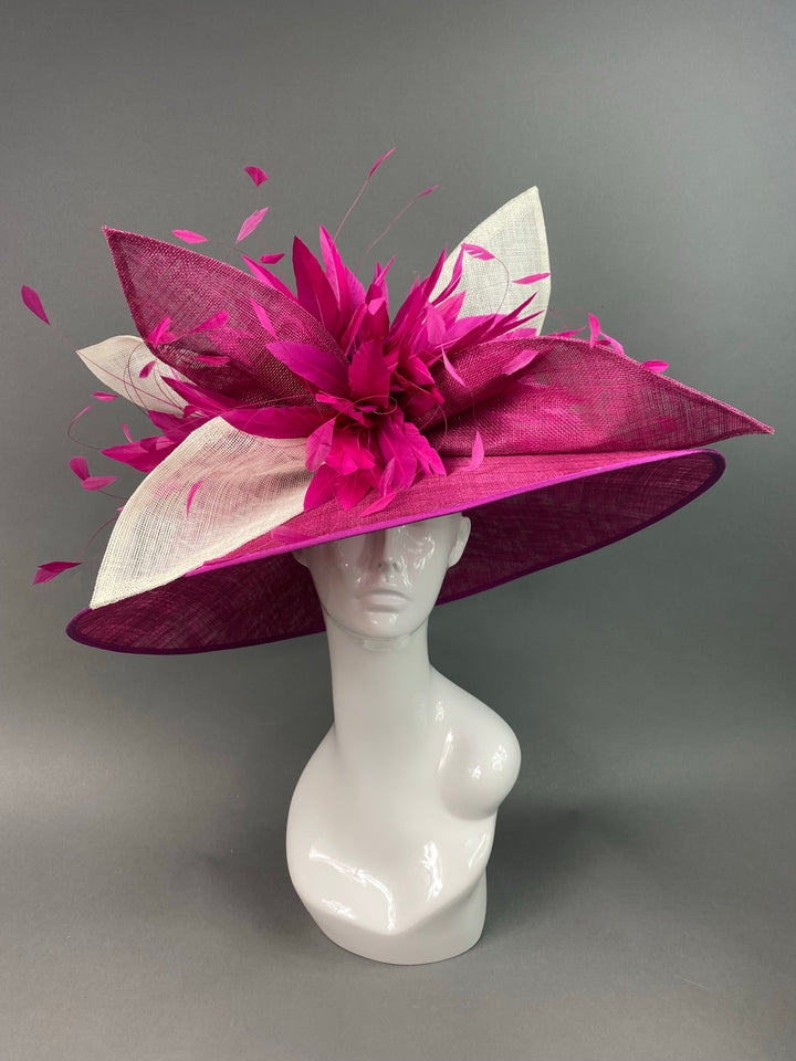 THG3858 - The Hat Girls