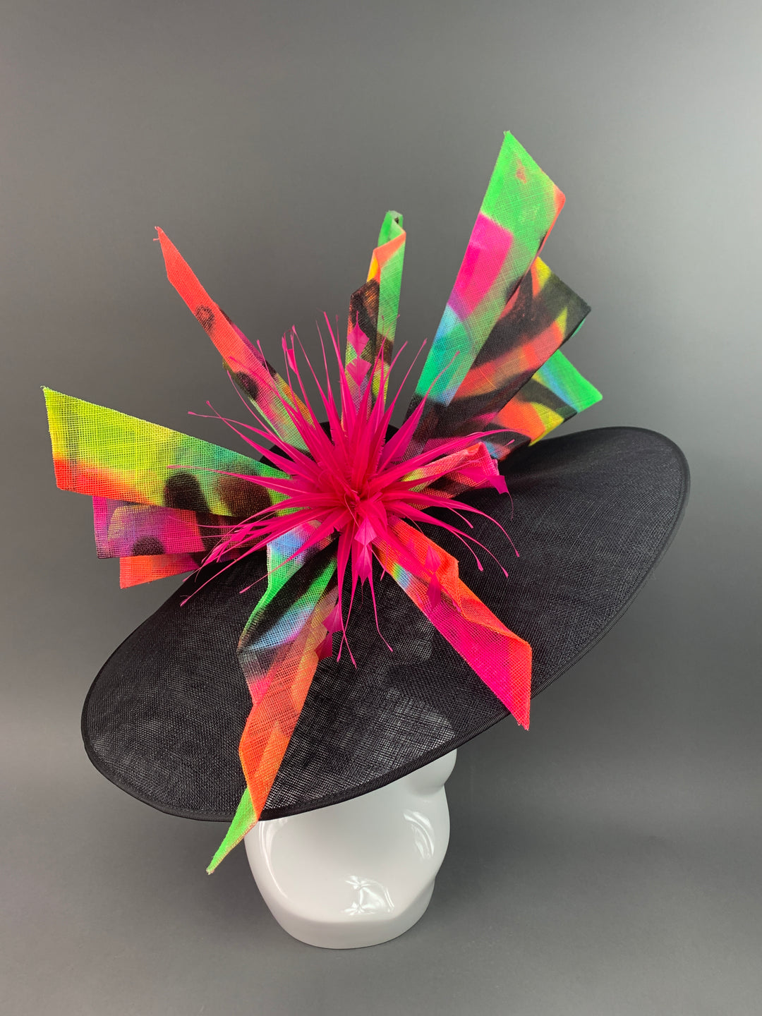 THG3828 - The Hat Girls