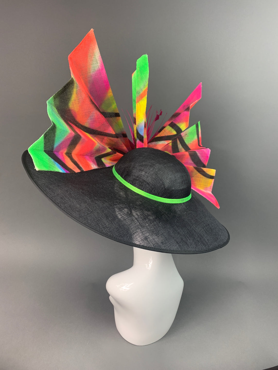 THG3828 - The Hat Girls