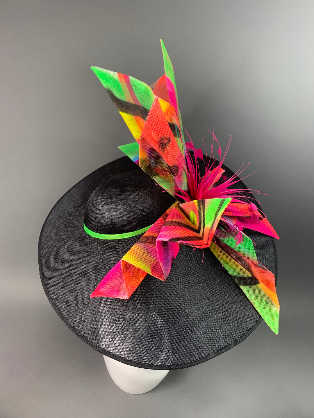 THG3828 - The Hat Girls