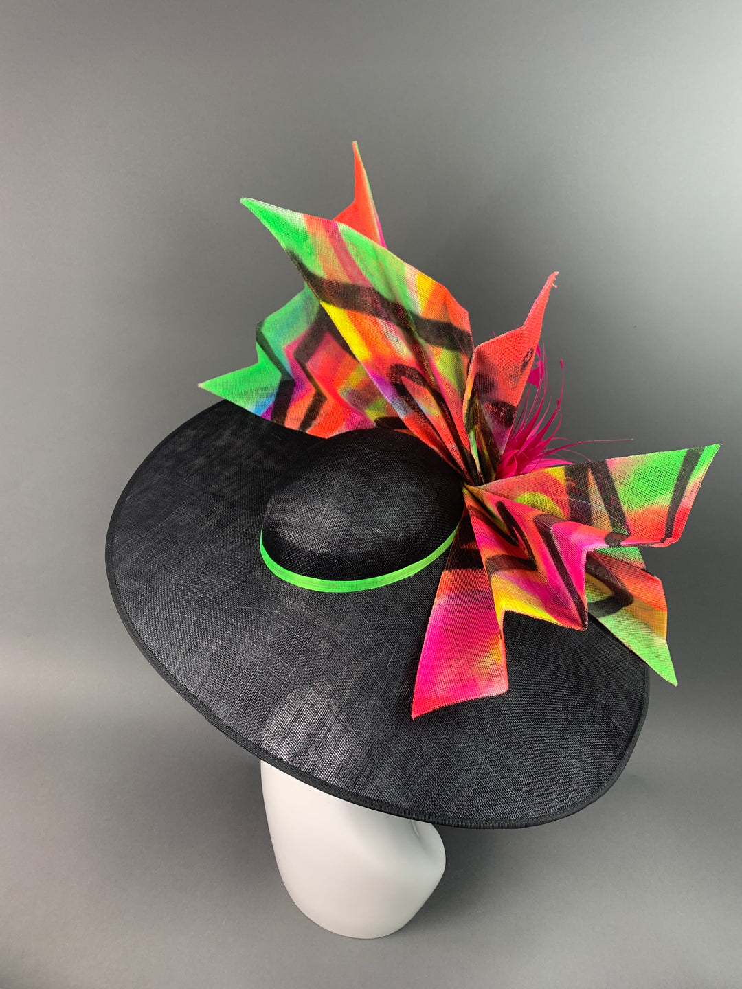 THG3828 - The Hat Girls